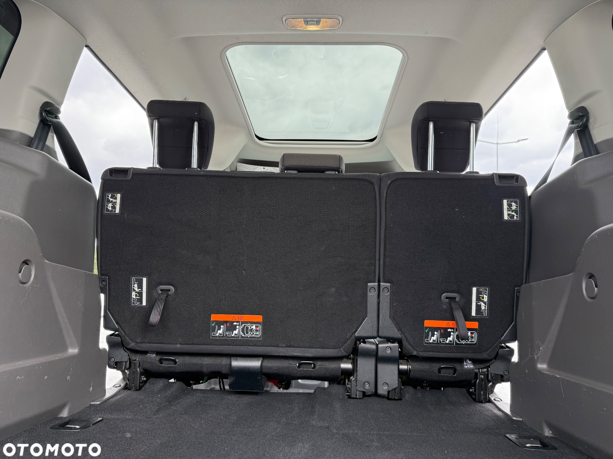 Ford Tourneo Connect Grand - 29