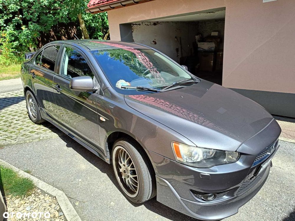 Mitsubishi Lancer - 2