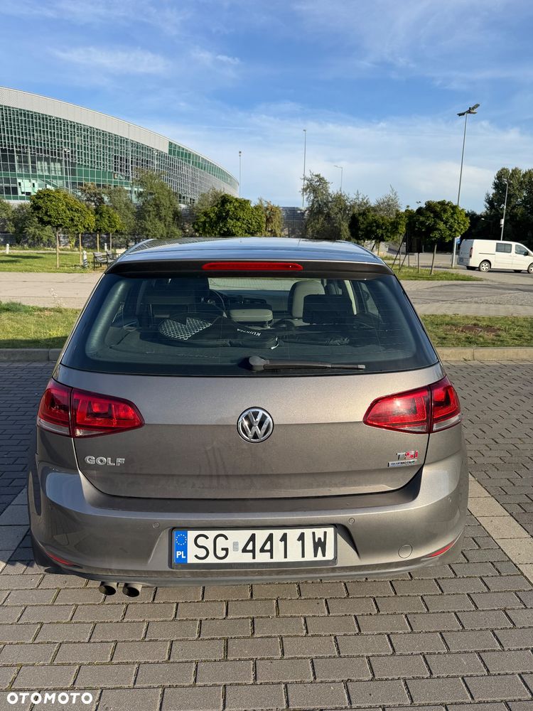 Volkswagen Golf - 5