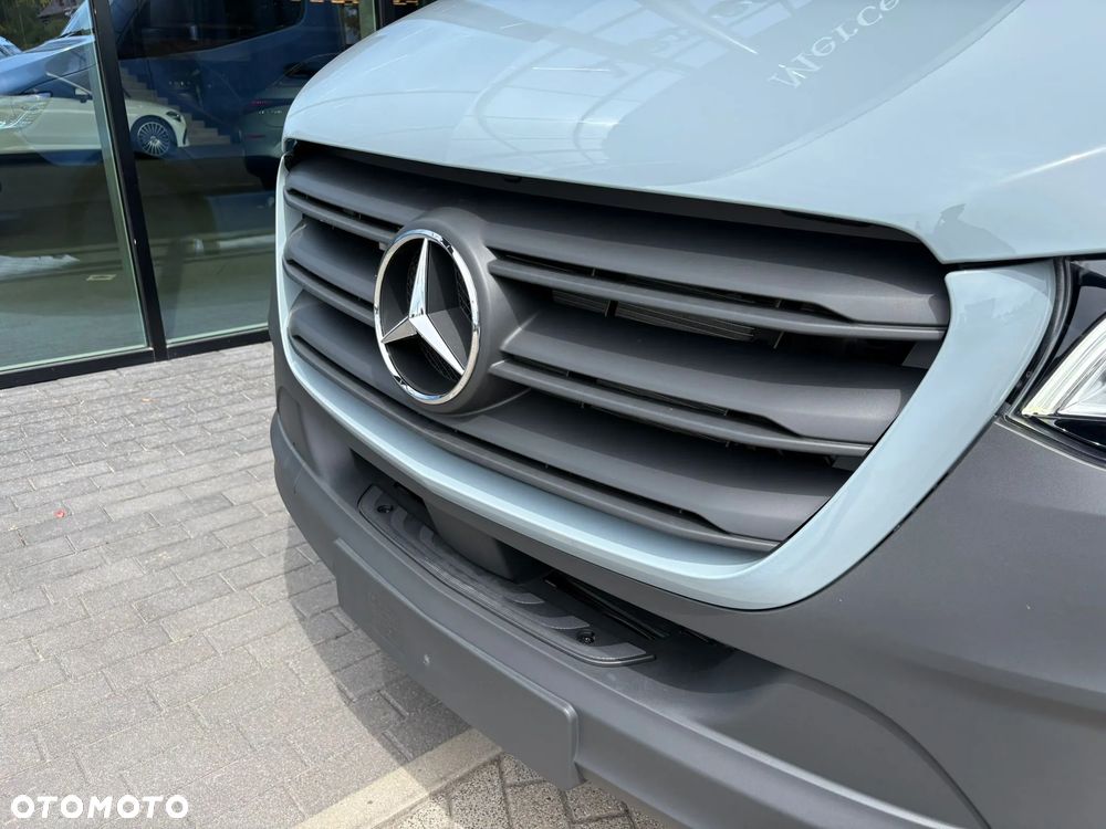 Mercedes-Benz Sprinter - 8