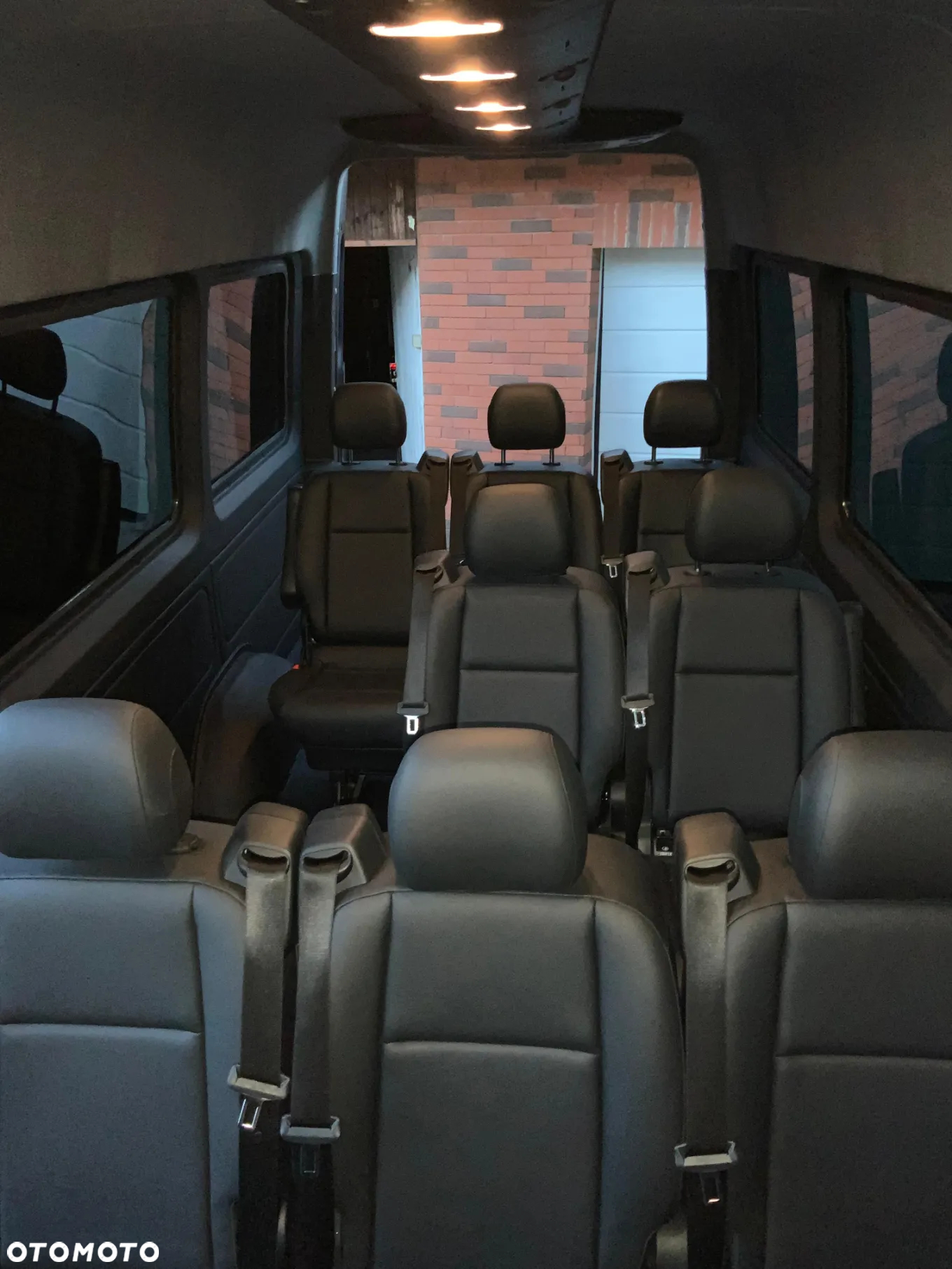 Mercedes-Benz Sprinter - 12