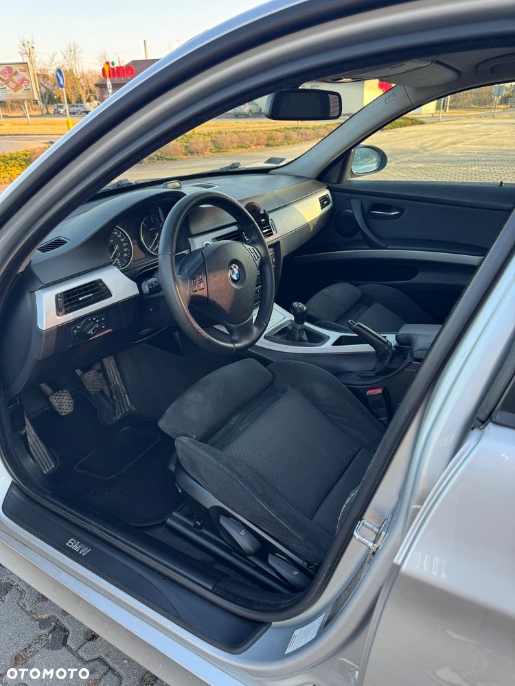 BMW Seria 3 320d - 5