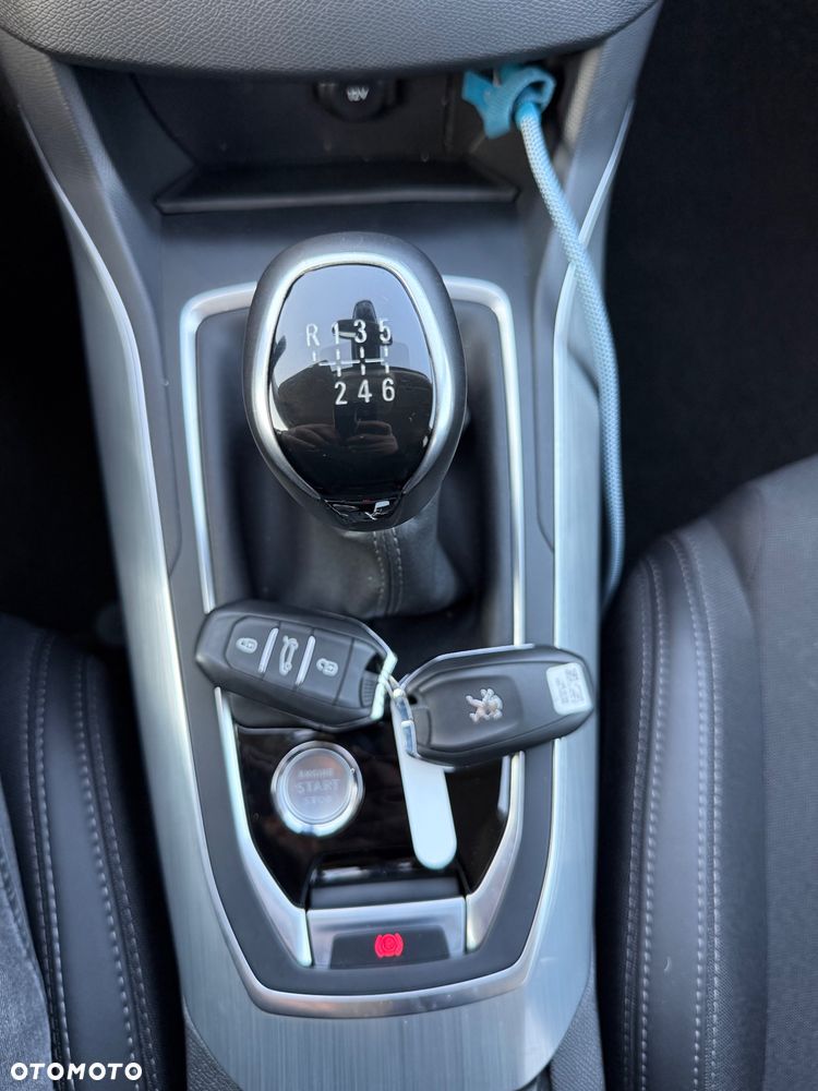 Peugeot 308 1.2 PureTech GPF Allure Pack S&S - 29