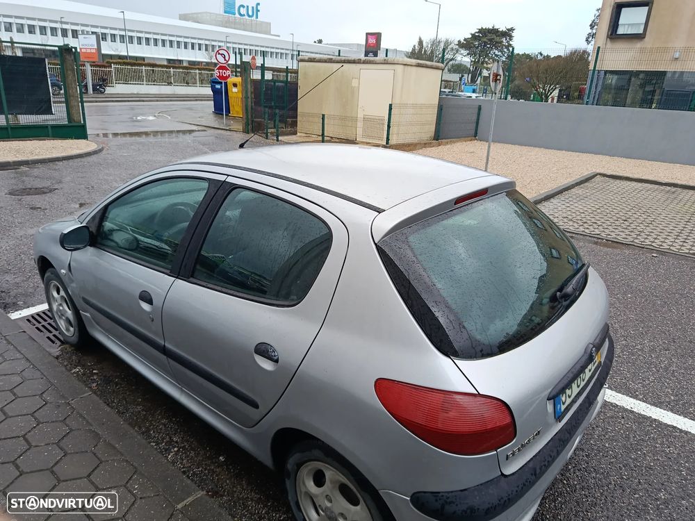 Peugeot 206 1.1 Color Line - 6