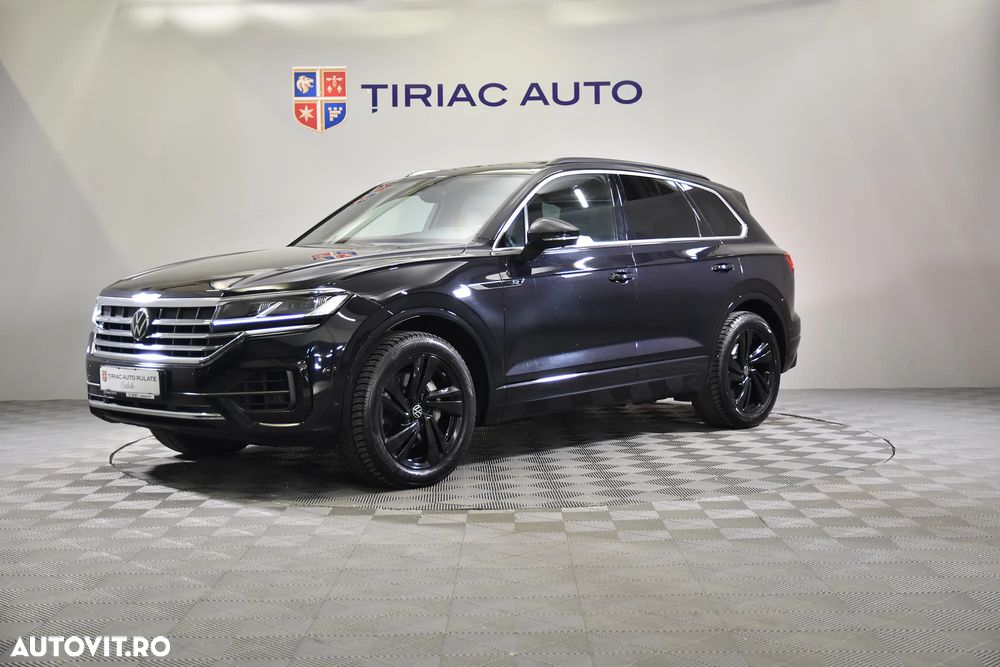 Volkswagen Touareg - 1