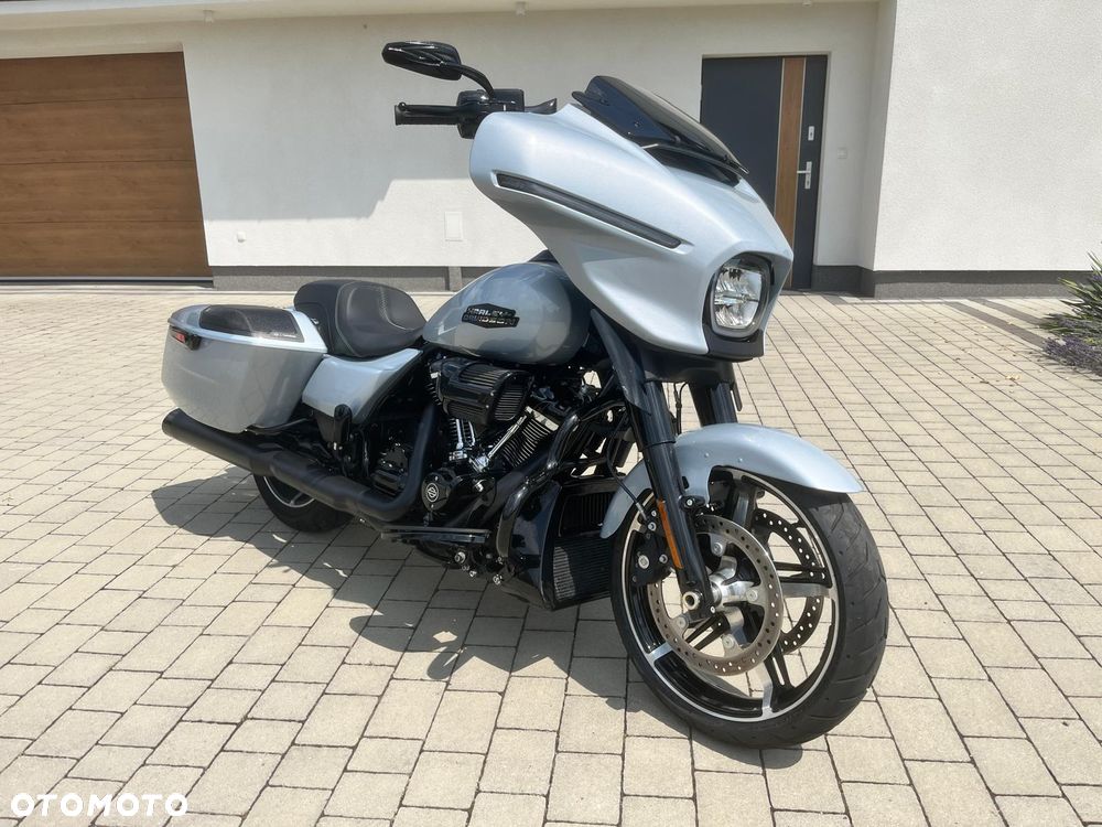 Harley-Davidson Touring Street Glide - 1