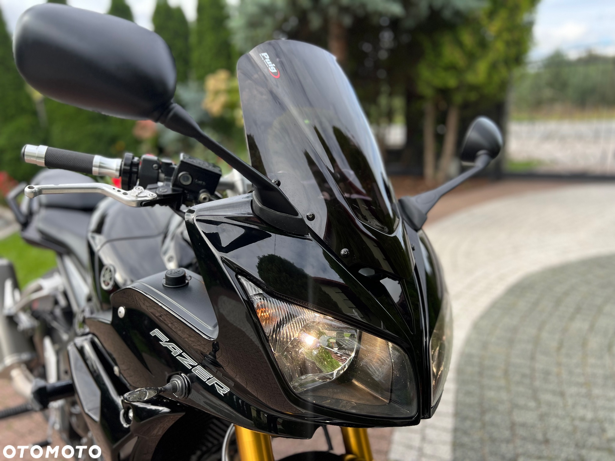 Yamaha FZ - 2