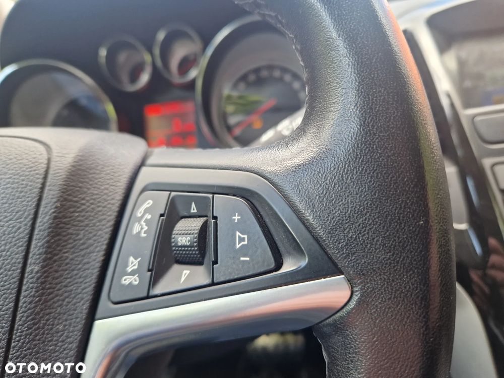 Opel Astra IV 2.0 CDTI Cosmo - 16