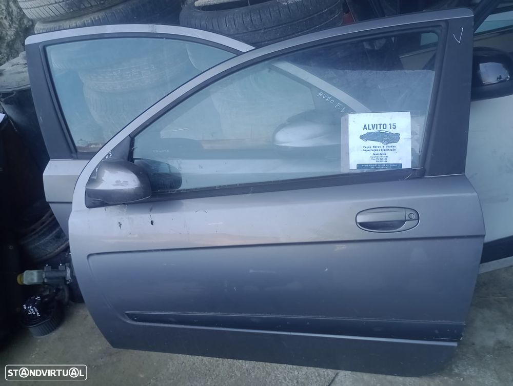 Porta frente esquerda Chevrolet Aveo 2008  - 3 portas - 1