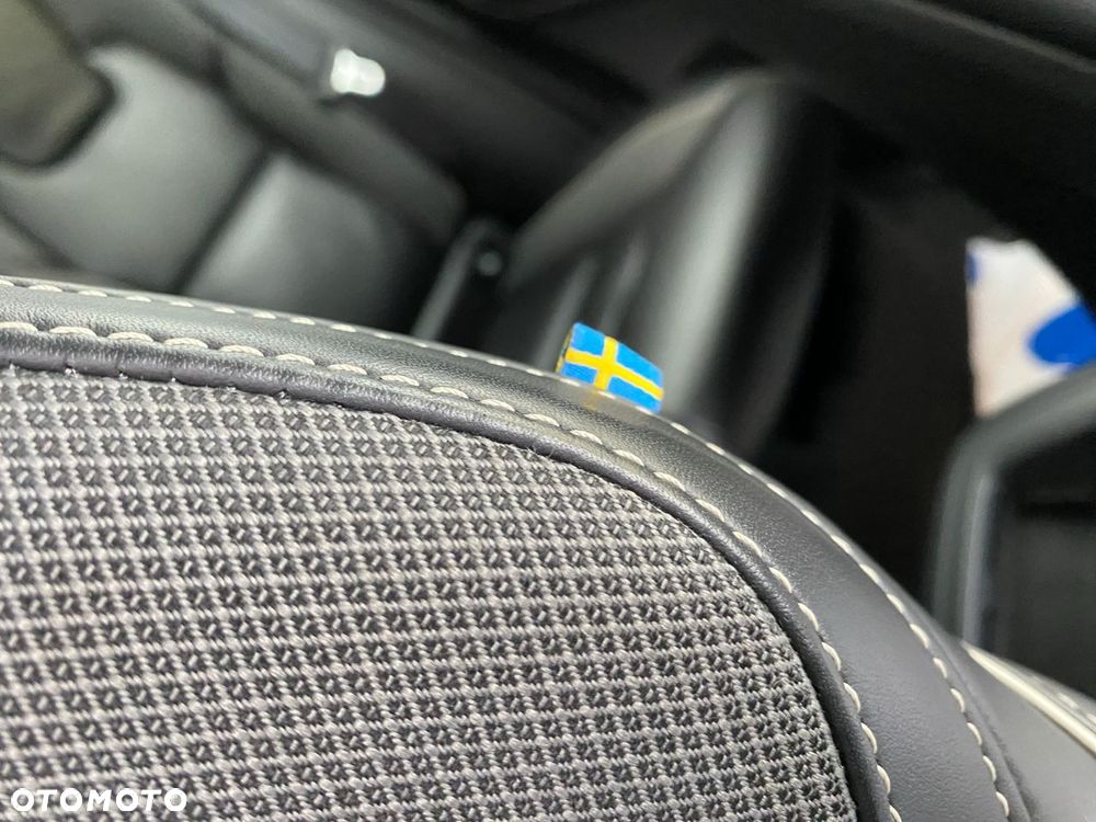 Volvo XC 60 D4 Geartronic RDesign - 13