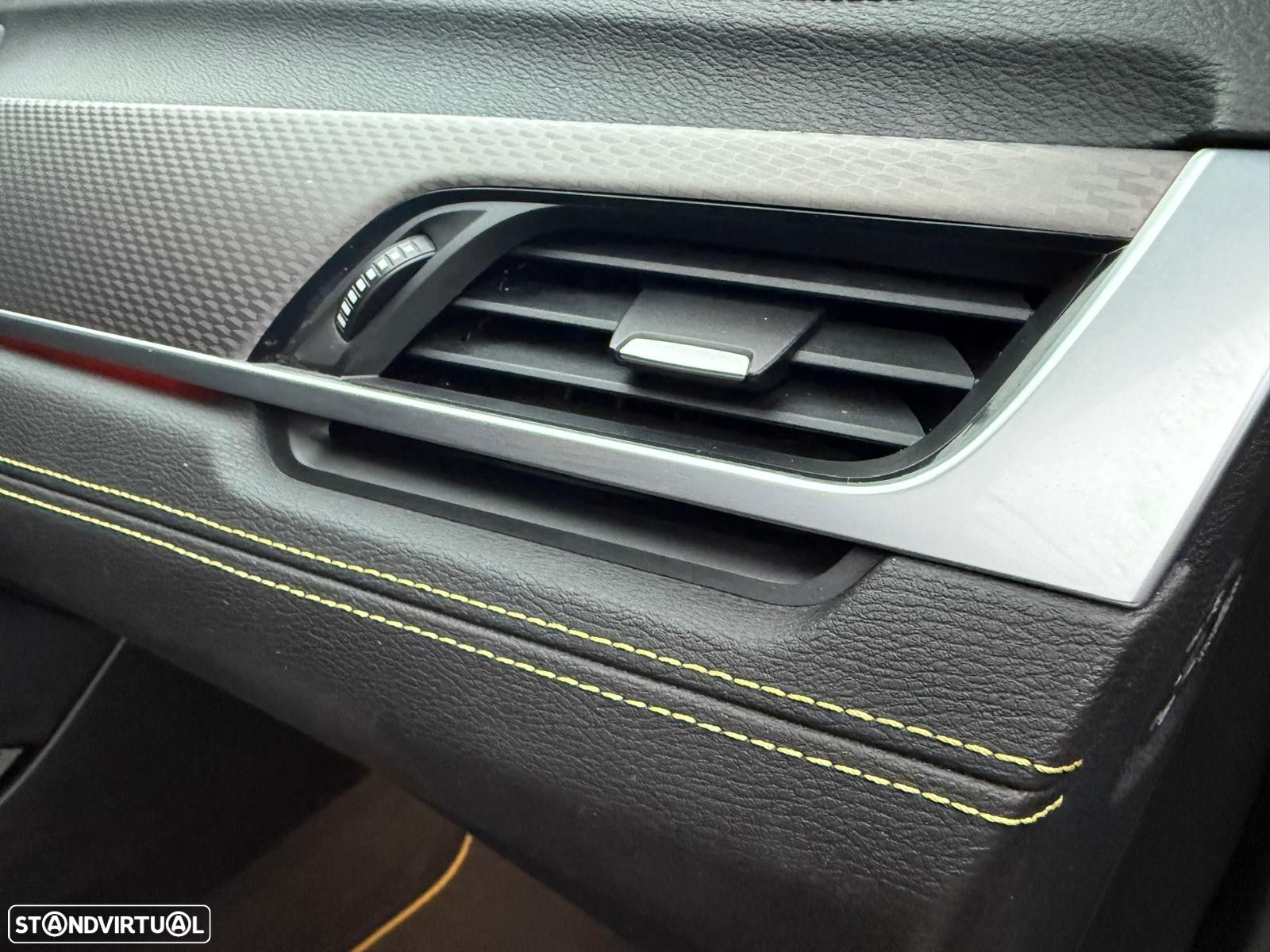 BMW X2 18 d sDrive Auto Pack M - 30