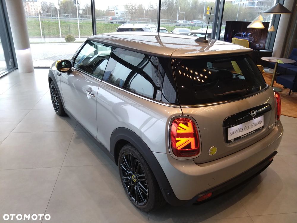 MINI Cooper SE Electric Trim - 9