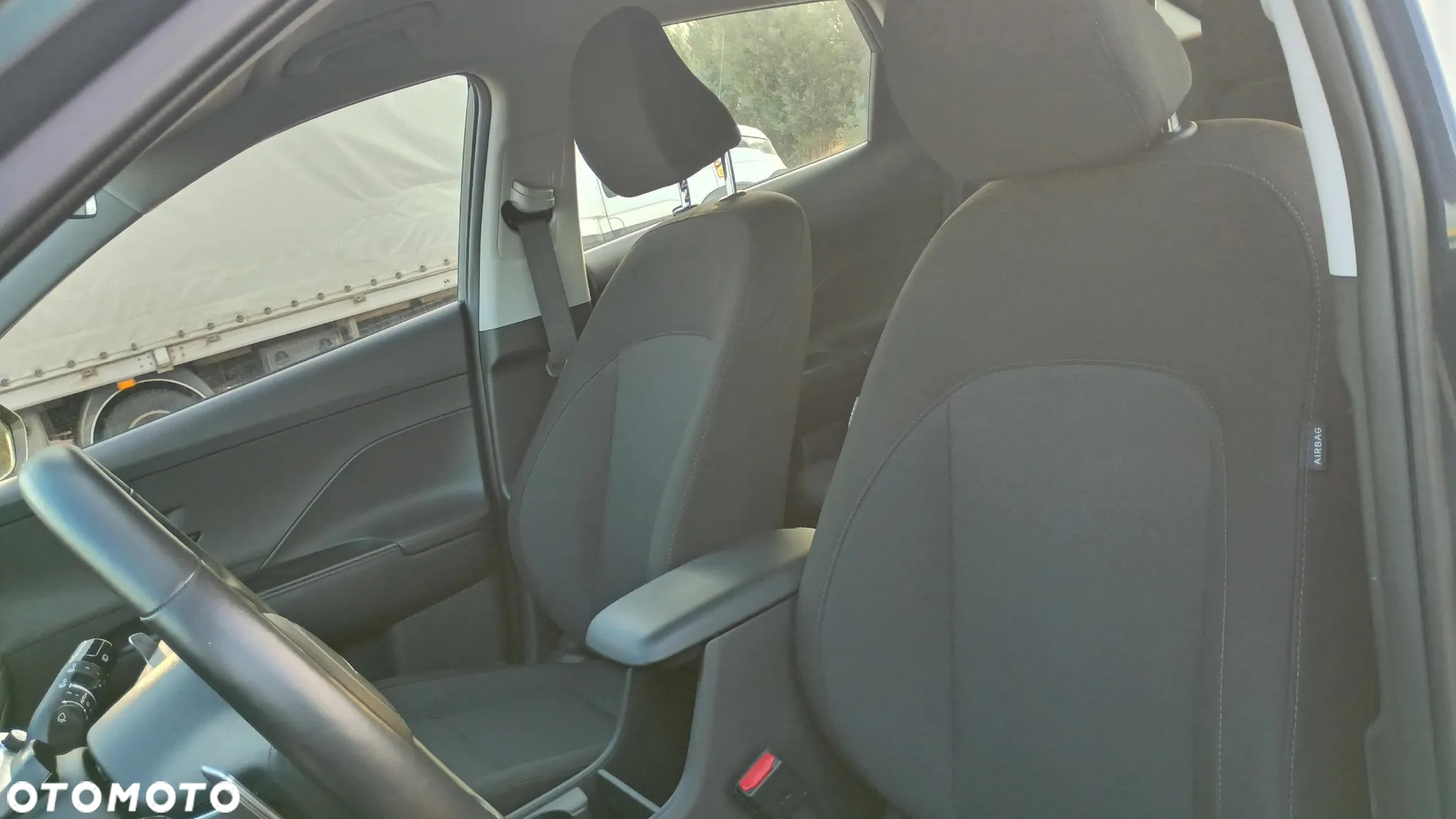 Hyundai Kona 1.6 GDI Hybrid Smart DCT - 11