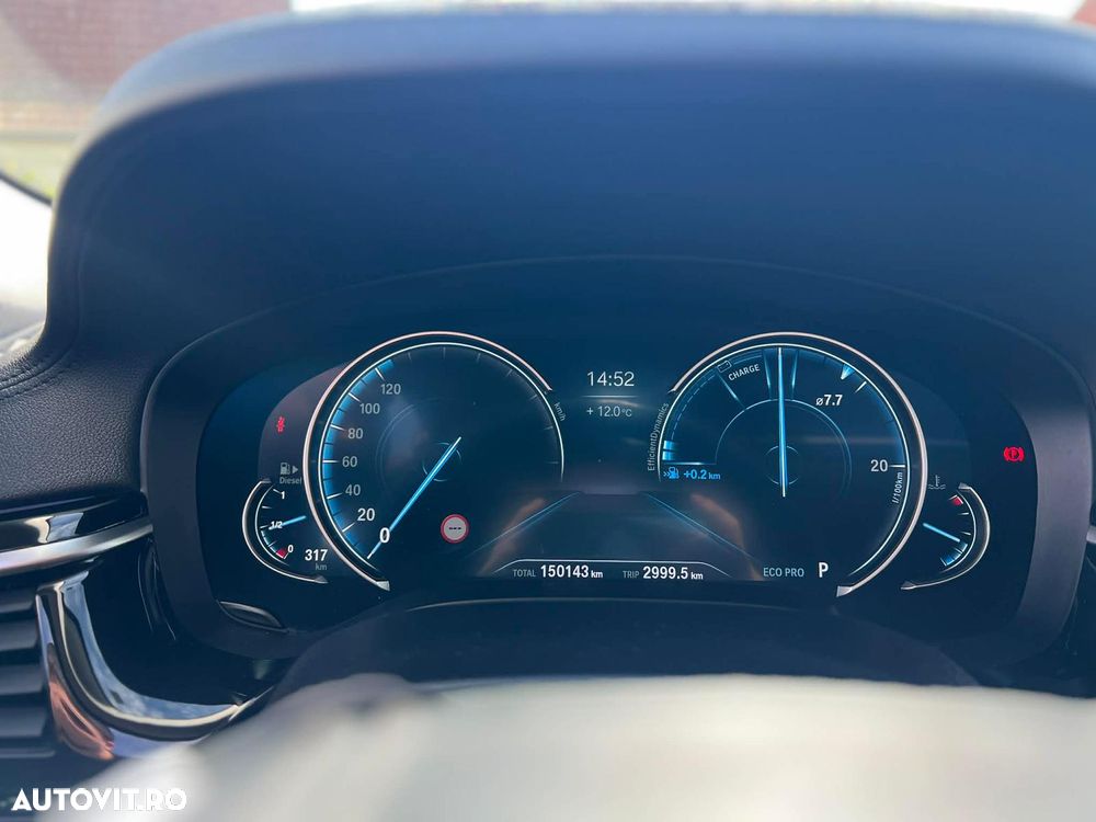 BMW Seria 5 530d xDrive AT - 16