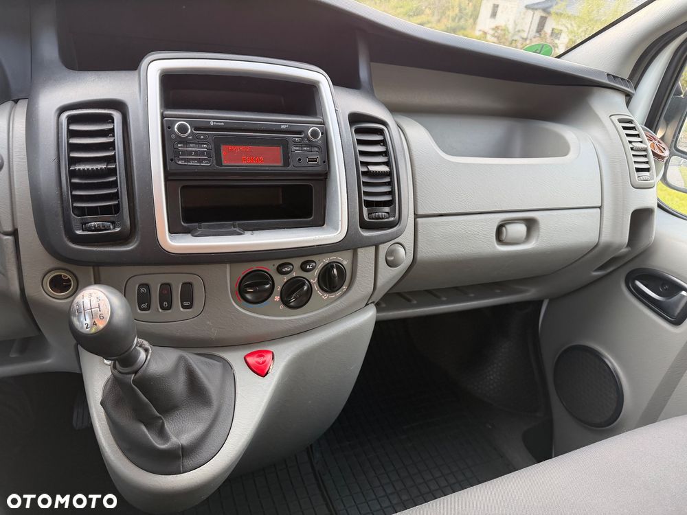 Opel VIVARO / 2.0 dCi / L2H1 / Klima / TRAFIC / 2x drzwi odsuwane - 18