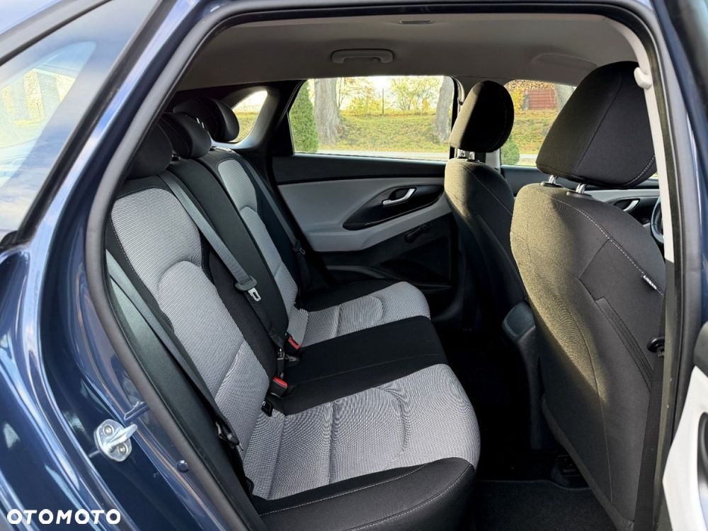 Hyundai i30 1.4 Comfort - 13