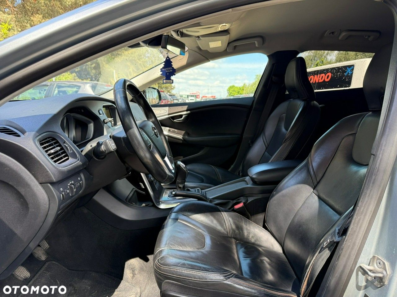 Volvo V40 Cross Country - 5