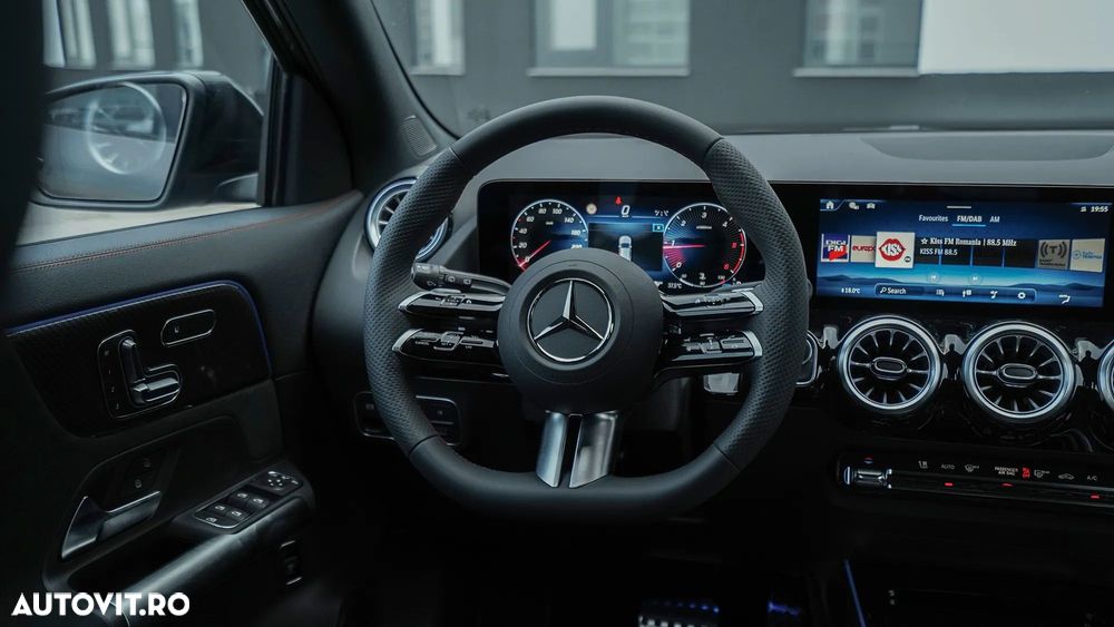 Mercedes-Benz GLA - 7