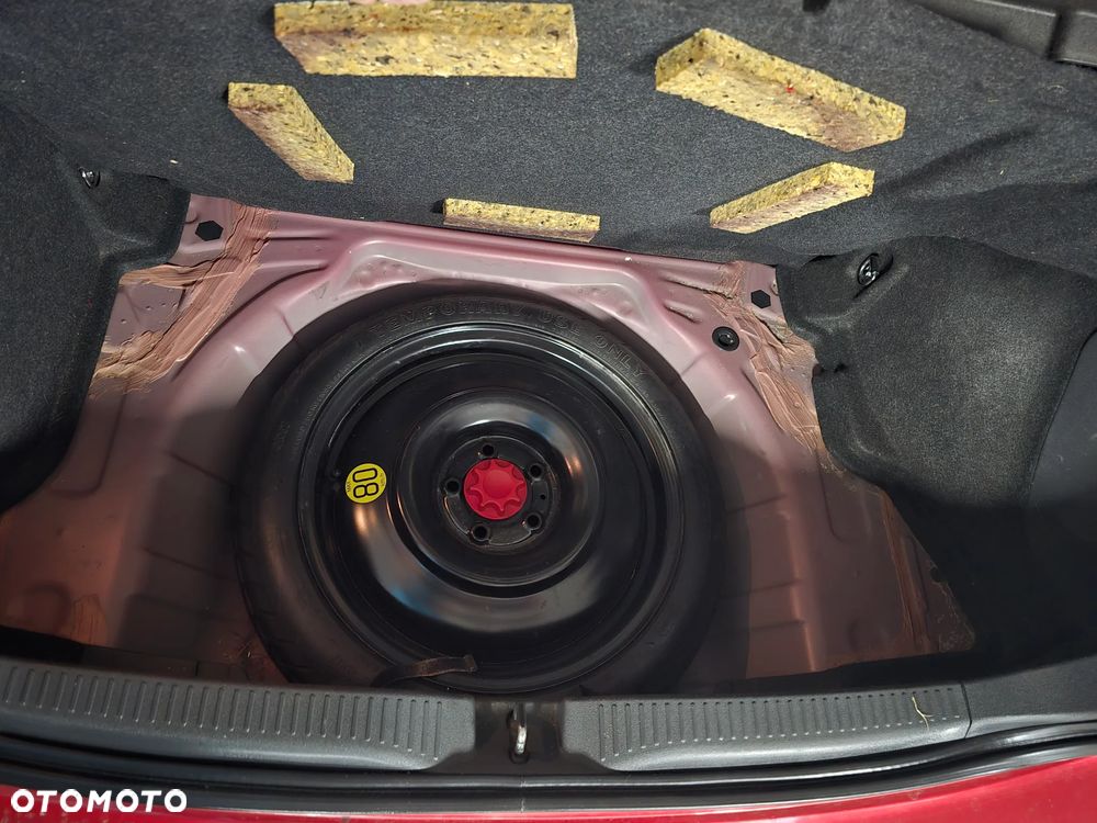 Toyota Auris 1.6 Premium - 20