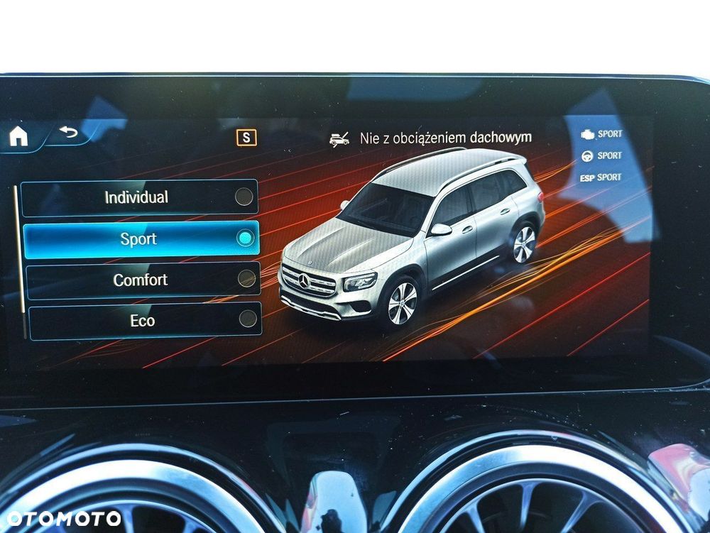 Mercedes-Benz GLB - 26
