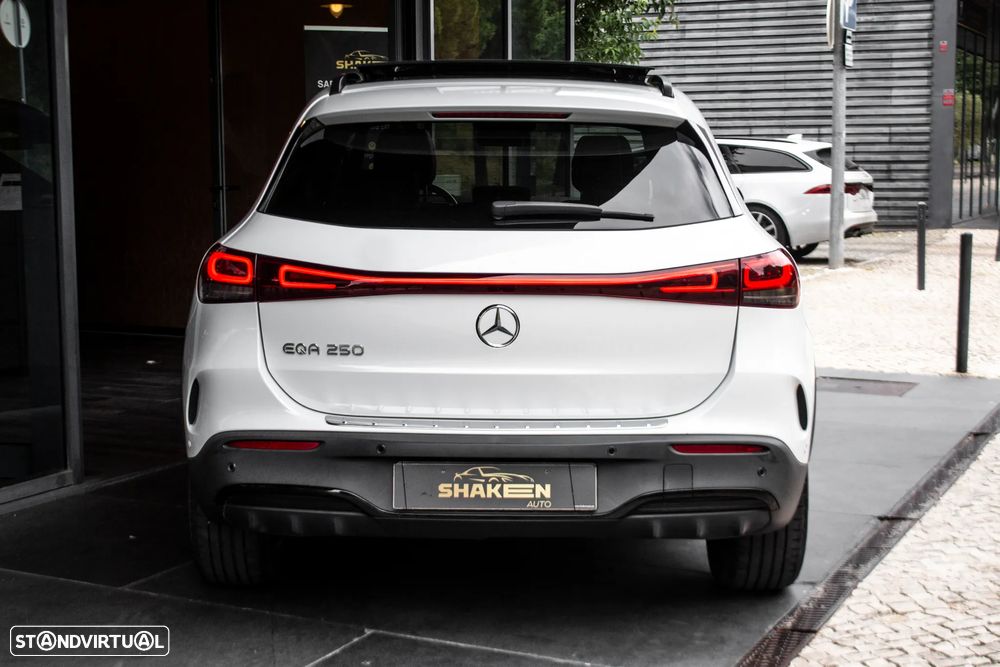 Mercedes-Benz EQA 250 AMG Line - 10