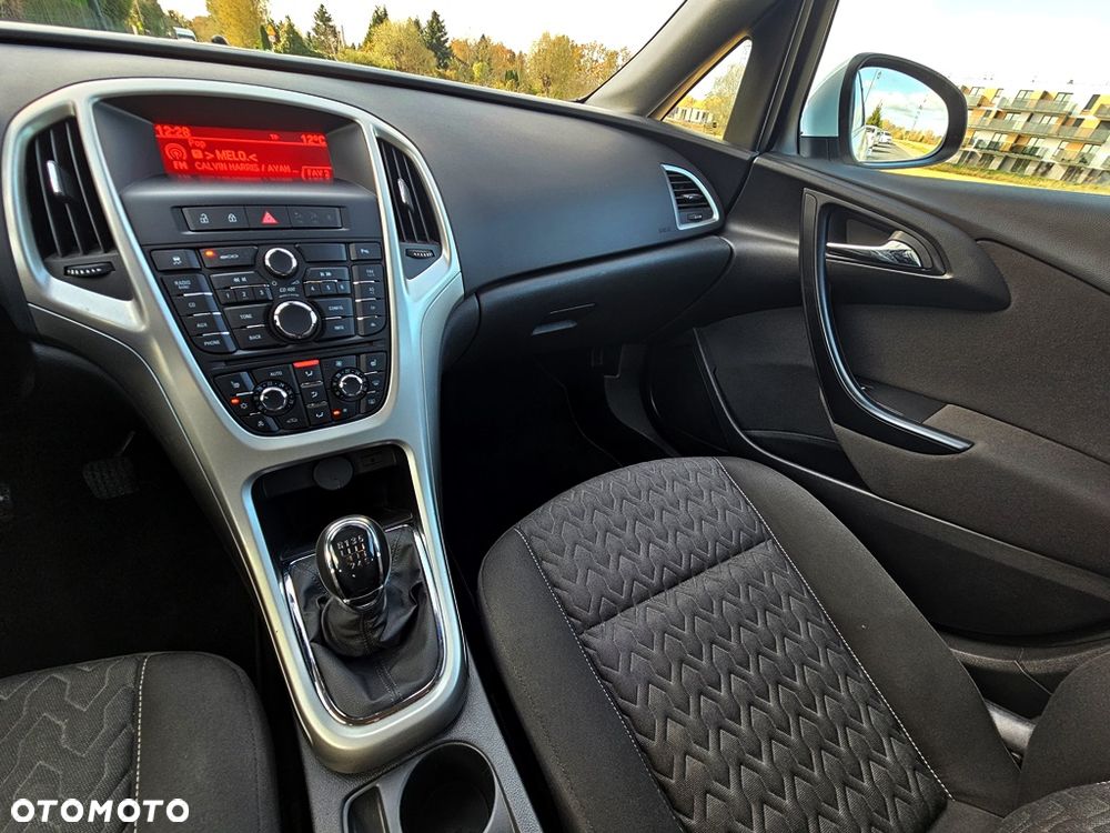 Opel Astra 1.4 Turbo - 28