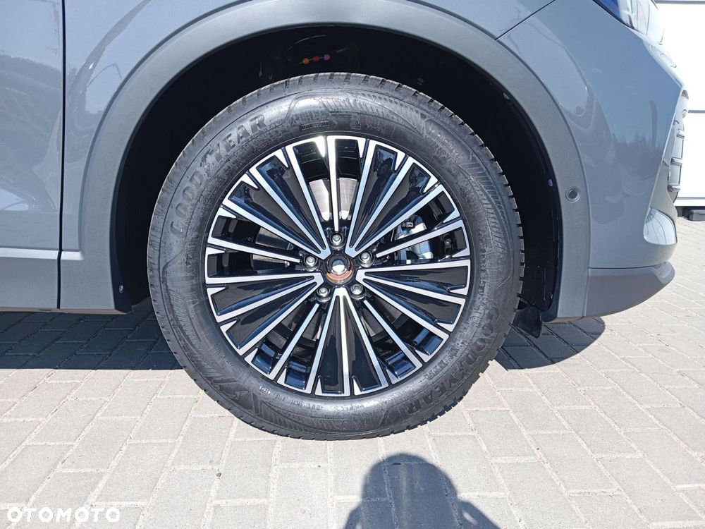 Volkswagen Tiguan - 26