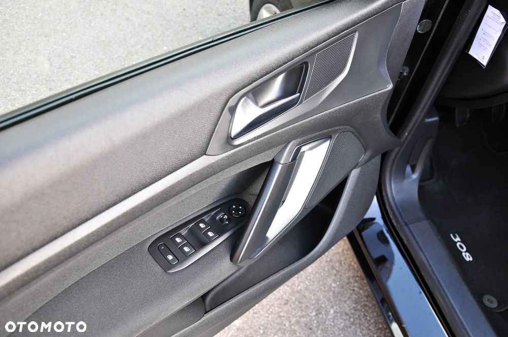 Peugeot 308 1.6 THP Active - 26