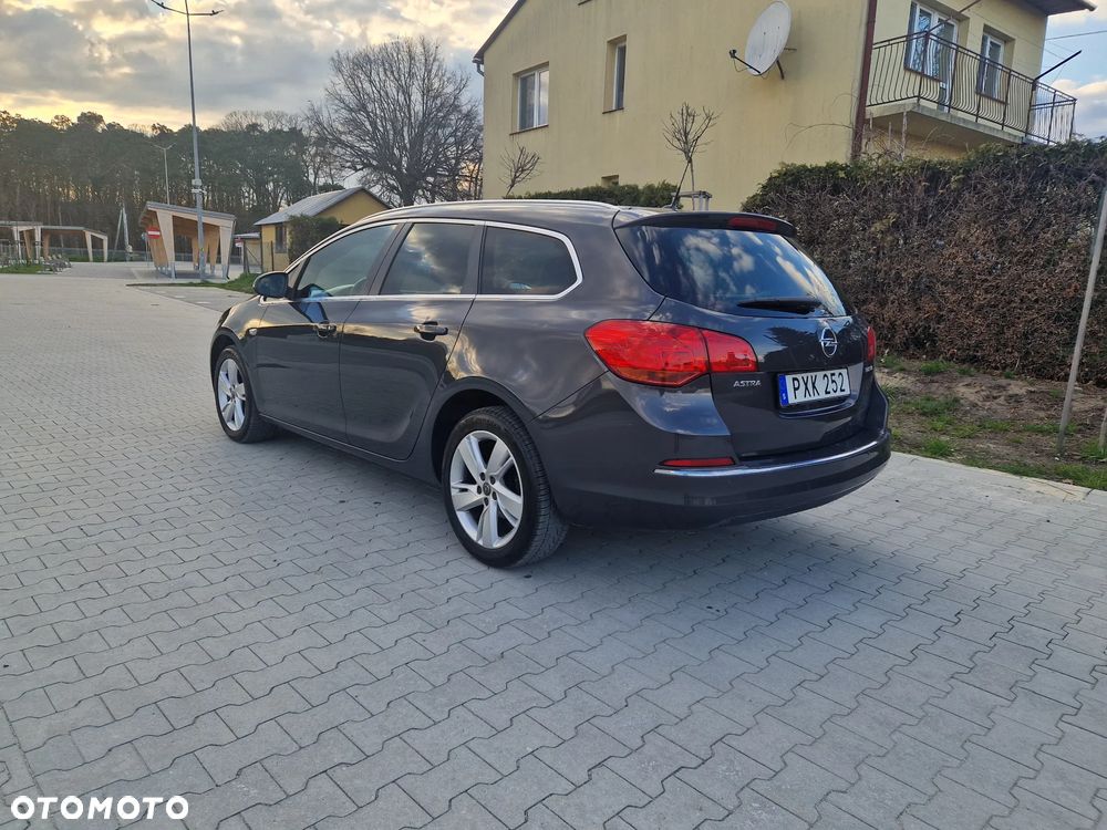 Opel Astra 1.4 Turbo Cosmo - 6