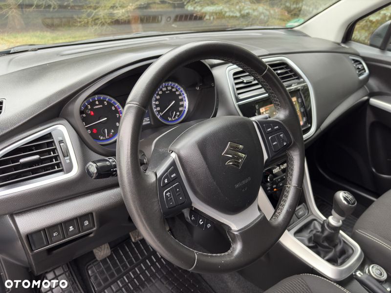 Suzuki SX4 - 23