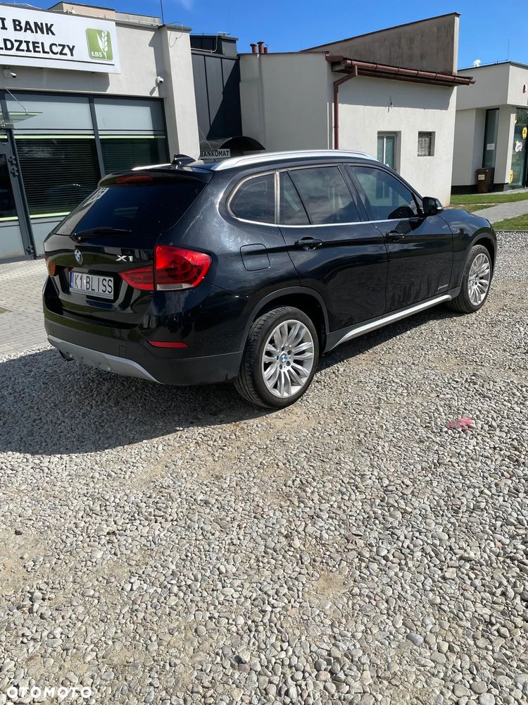 BMW X1 xDrive28i xLine - 4