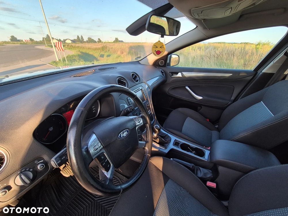 Ford Mondeo 1.8 TDCi Ambiente - 15