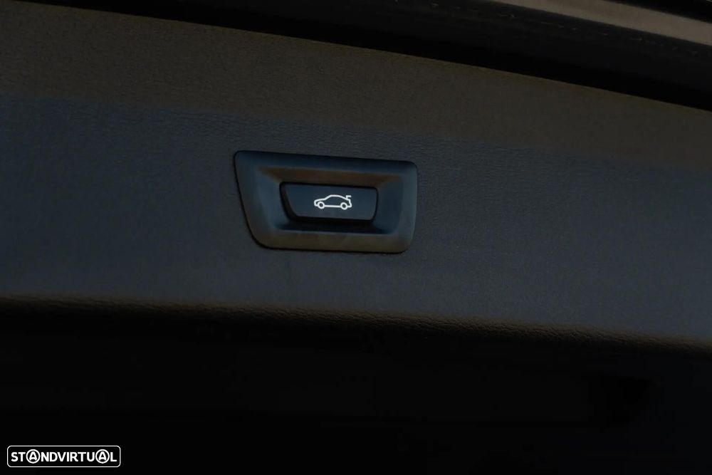 BMW X1 18 d sDrive Line Sport Auto - 39
