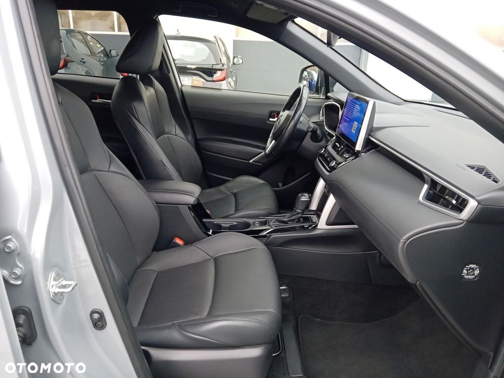 Toyota Corolla Cross - 10