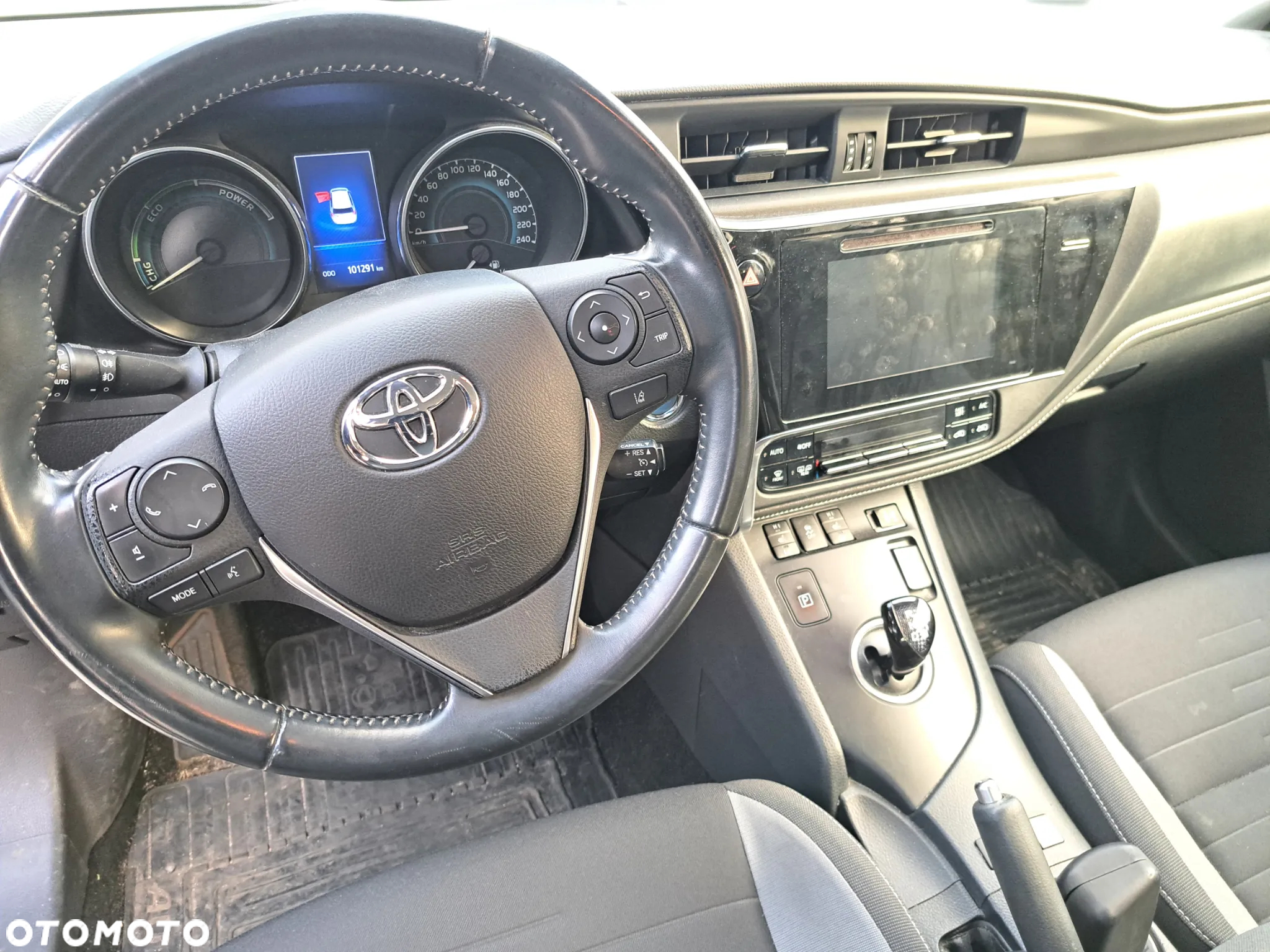 Toyota Auris - 18