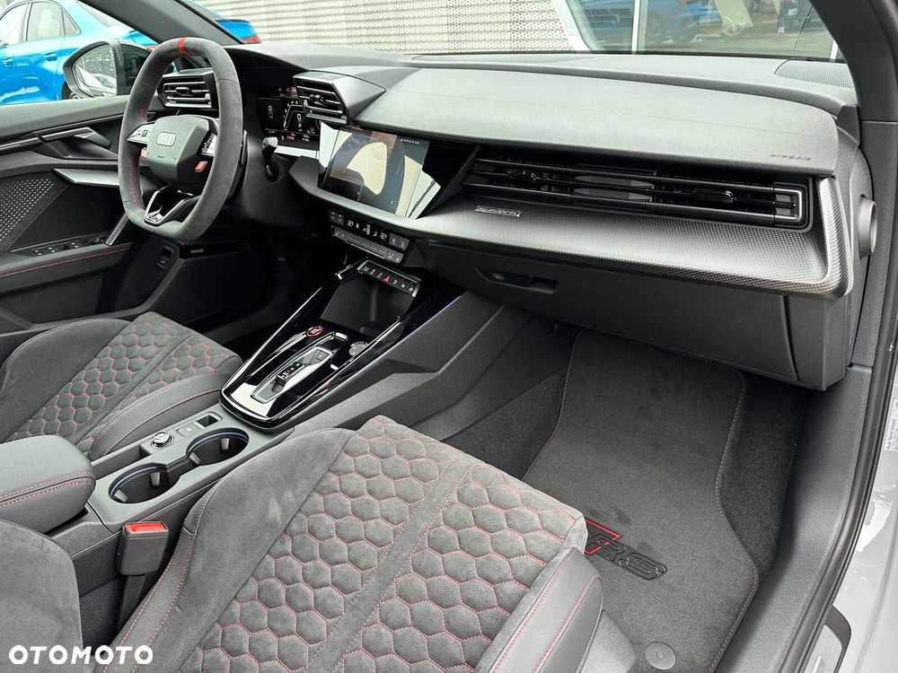 Audi RS3 Limousine - 24