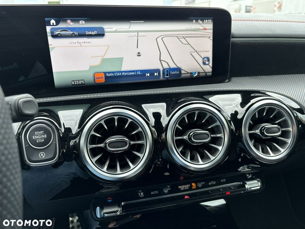 Mercedes-Benz CLA - 21