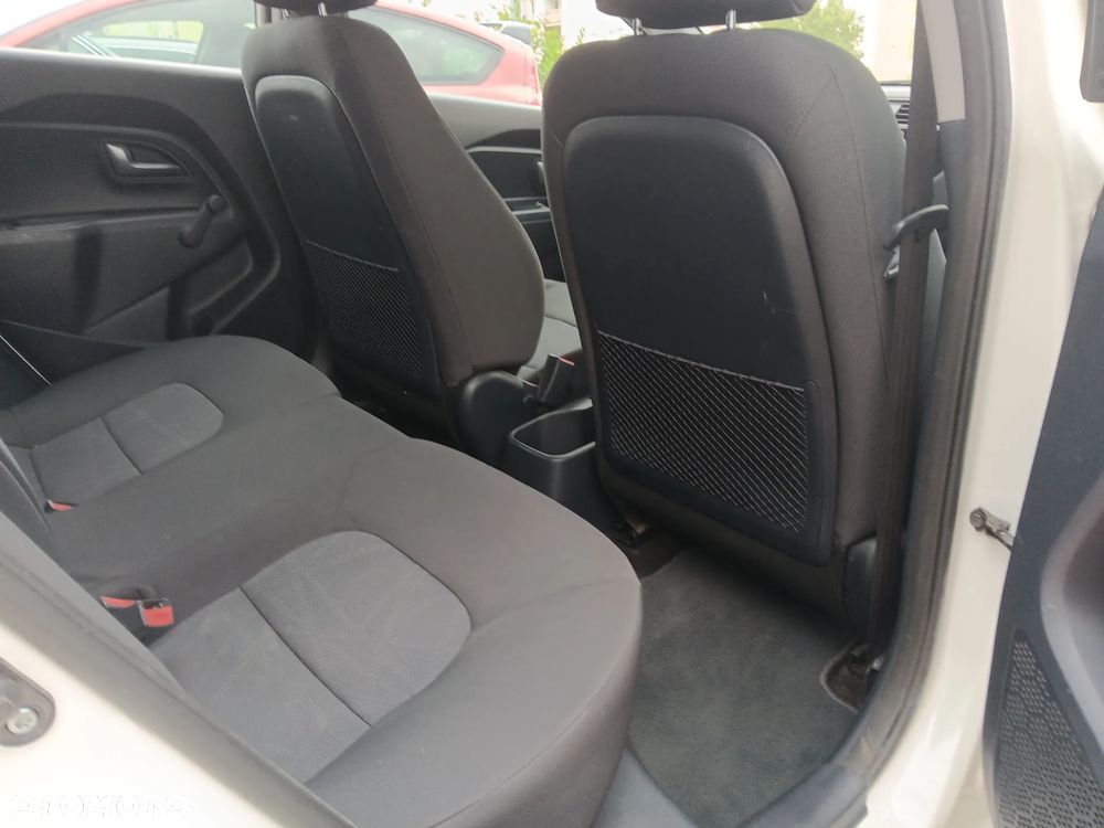 Kia Rio 1.2 Business Line - 12