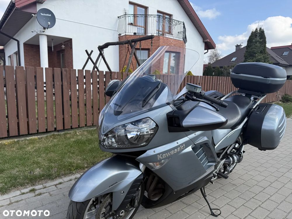 Kawasaki GTR - 13