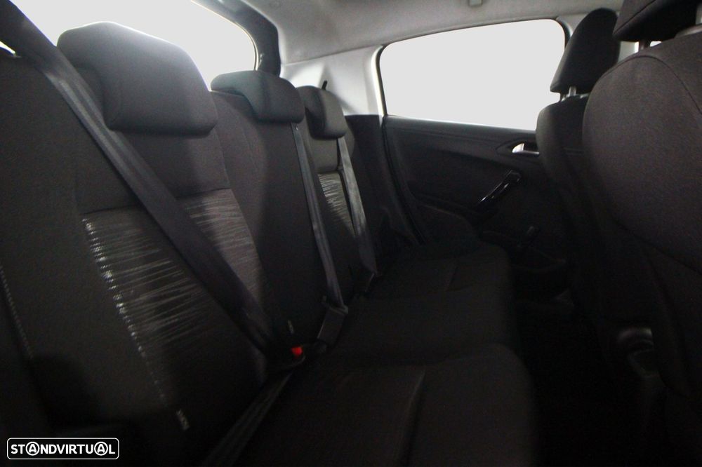 Peugeot 208 1.6 e-HDi Active - 13