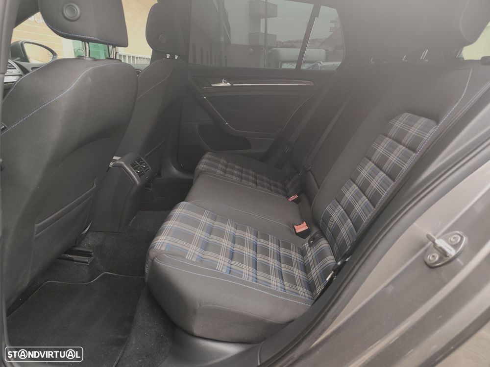 VW Golf 1.4 GTE Plug-In-Hybrid DSG - 18