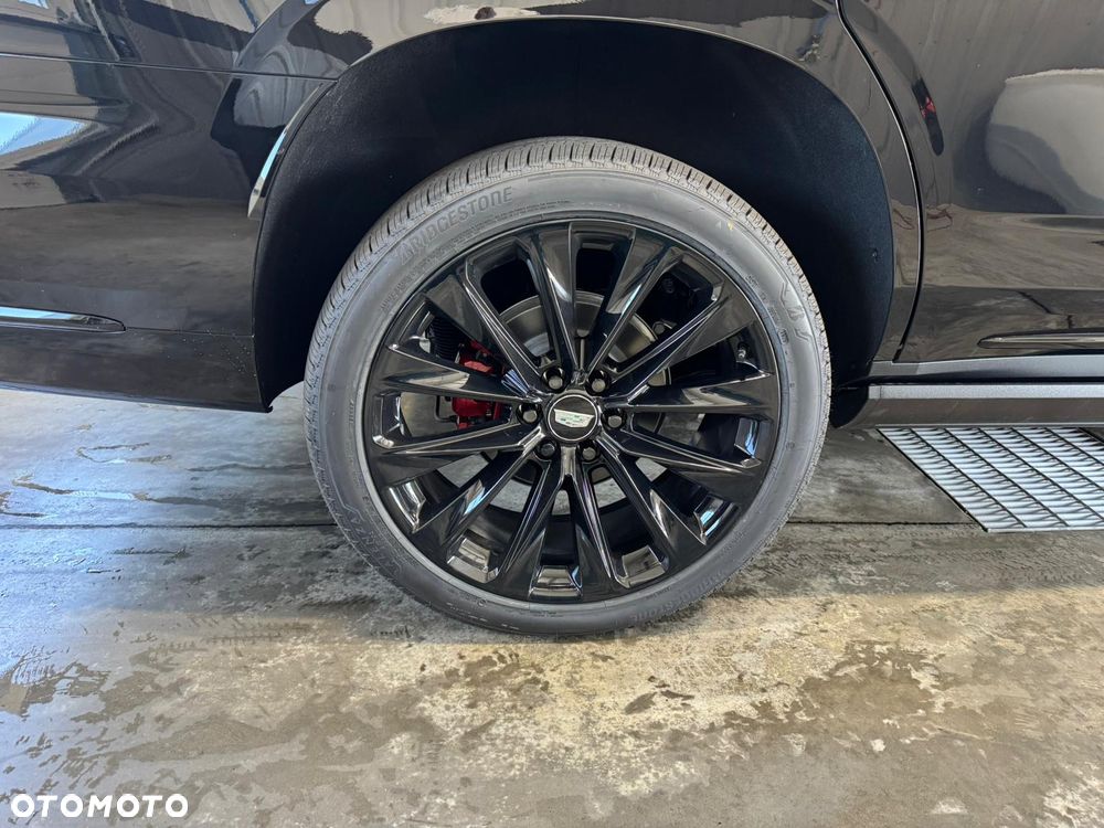 Cadillac Escalade - 17