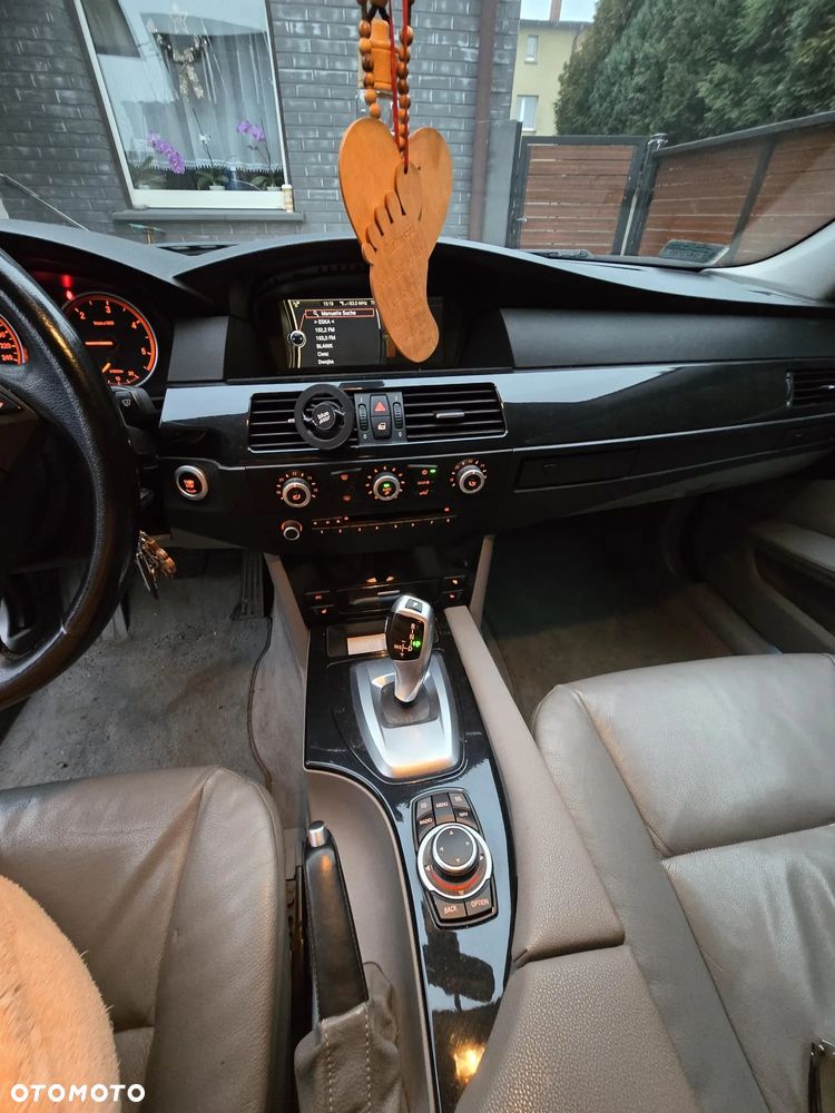 BMW Seria 5 520d - 5