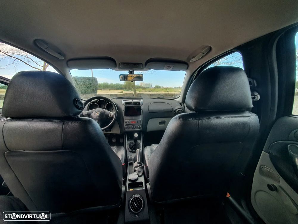 Alfa Romeo 147 1.6 TS - 13