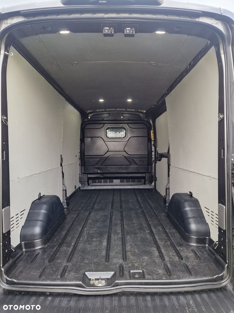 Ford Transit - 10