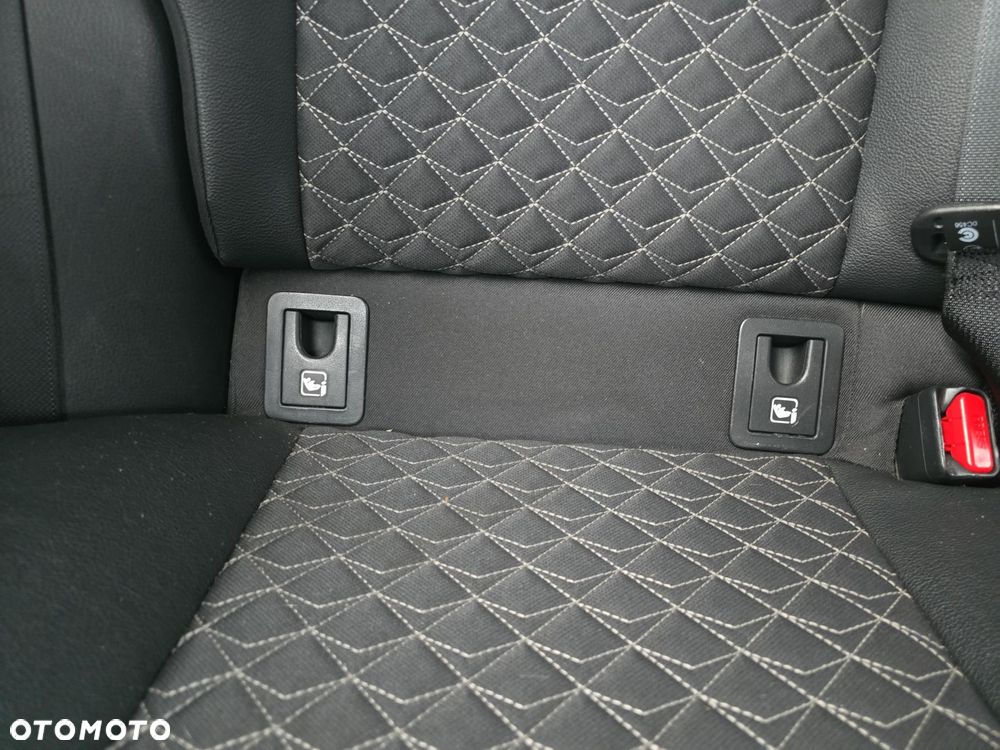 Toyota C-HR 2.0 Hybrid Executive - 28