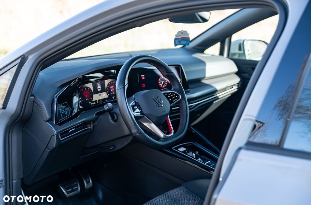 Volkswagen Golf 2.0 TSI OPF DSG GTI - 33