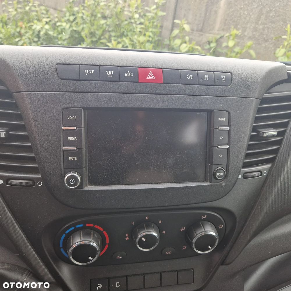 Iveco Daily 35C14 - 12