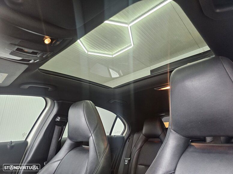 Mercedes-Benz A 180 d 7G-DCT AMG Line - 9