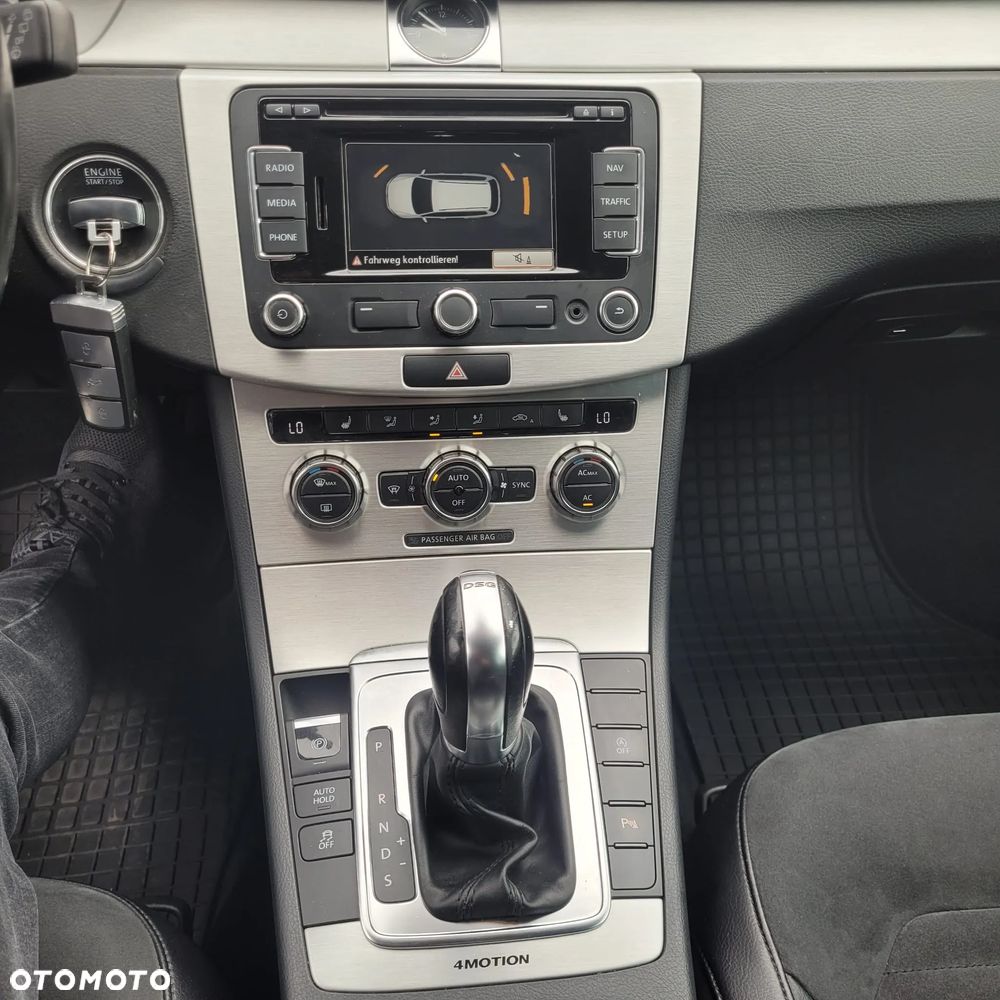 Volkswagen Passat 2.0 TDI 4Mot Highline DSG - 19